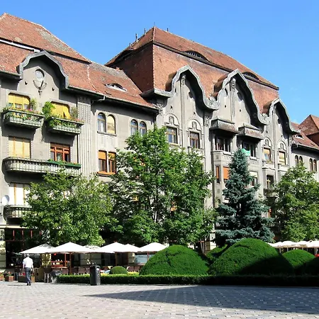 Ultra-central In The Dauerbach Palace *